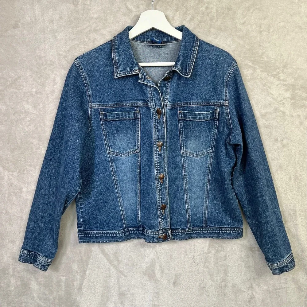 High‎ Sierra Denim Trucker Jacket Womens M Blue Lightwash Double Pocket Classic